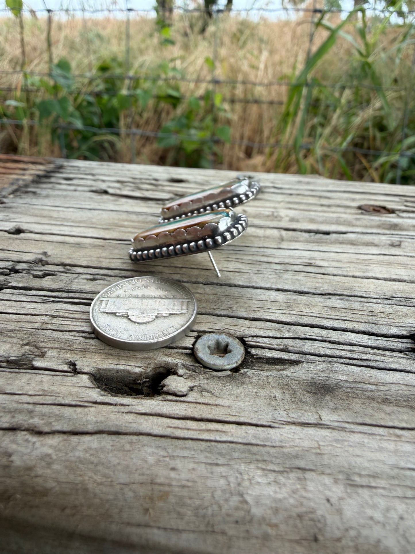 Royston Ribbon studs