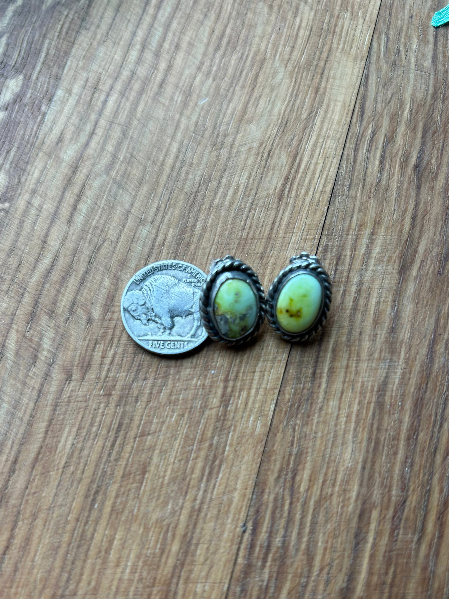 Palomino Rope Border Studs