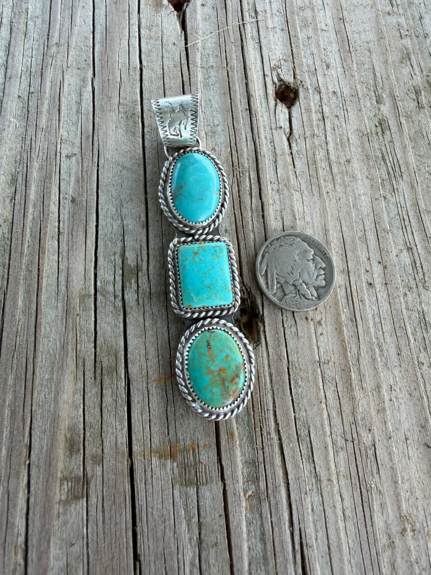 Alacran 3 Stone pendant